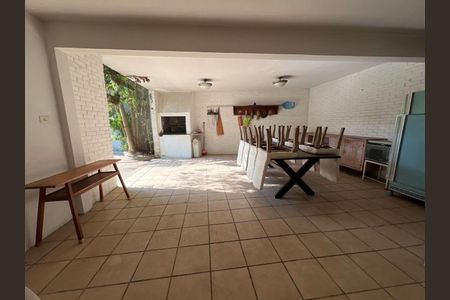 Casa à venda com 4 quartos, 530m² em Vila Progredior, São Paulo