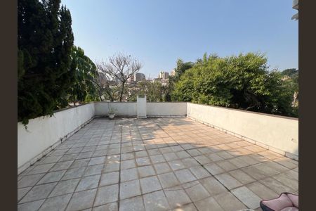 Casa à venda com 4 quartos, 530m² em Vila Progredior, São Paulo