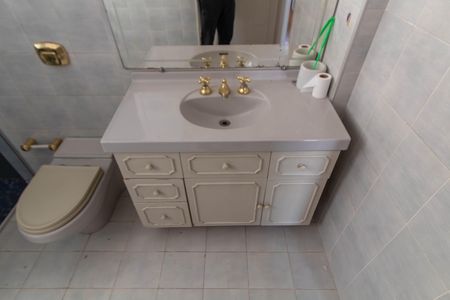 Apartamento à venda com 160m², 4 quartos e 1 vaga Apartamento à venda com 160m², 4 quartos e 1 vagaBanheiro