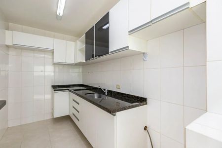Cozinha de apartamento para alugar com 2 quartos, 99m² em Água Verde, Curitiba