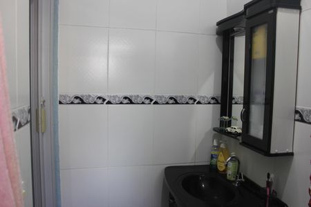 Casa à venda com 150m², 4 quartos e 2 vagasBanheiro da Suíte