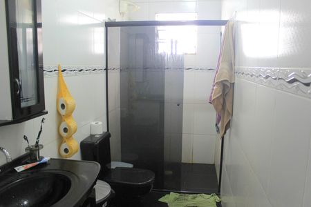Casa à venda com 150m², 4 quartos e 2 vagasBanheiro social