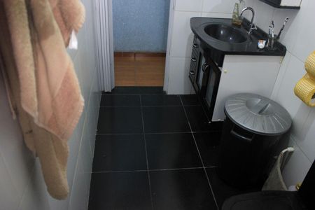 Casa à venda com 150m², 4 quartos e 2 vagasBanheiro social