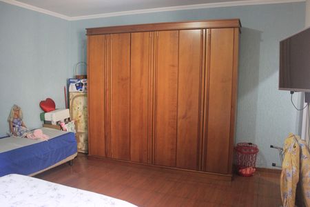 Casa à venda com 150m², 4 quartos e 2 vagasSuíte