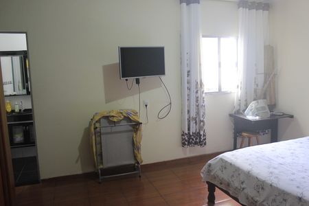 Casa à venda com 150m², 4 quartos e 2 vagasSuíte