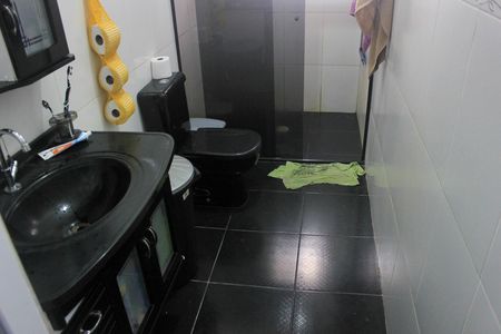 Casa à venda com 150m², 4 quartos e 2 vagasBanheiro social