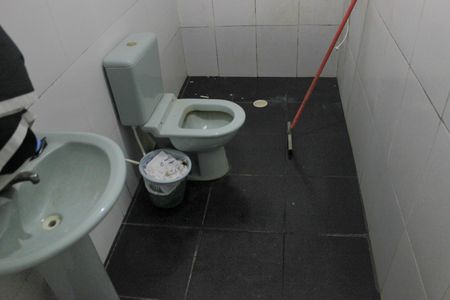 Casa à venda com 150m², 4 quartos e 2 vagasBanheiro 04
