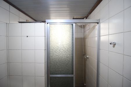Casa à venda com 200m², 4 quartos e 4 vagasBanheiro 2