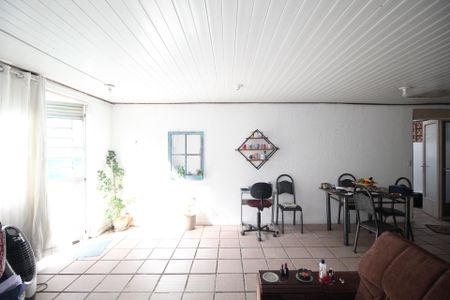Casa à venda com 200m², 4 quartos e 4 vagasGaragem