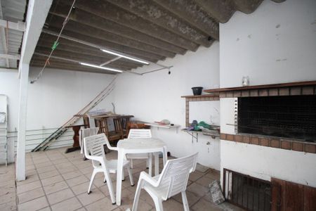Casa à venda com 200m², 4 quartos e 4 vagasChurrasqueira
