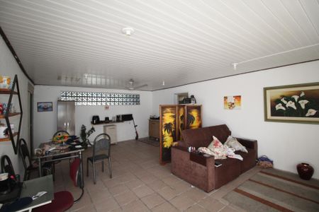 Casa à venda com 200m², 4 quartos e 4 vagasGaragem