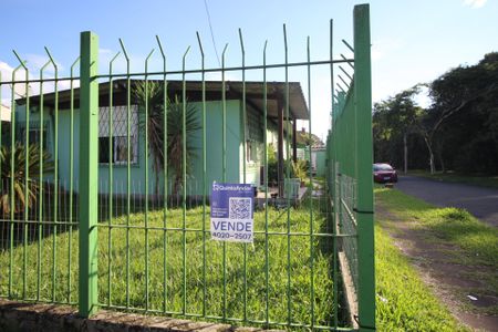 Casa à venda com 200m², 4 quartos e 4 vagasFachada