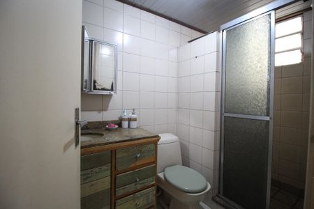 Casa à venda com 200m², 4 quartos e 4 vagasBanheiro 2