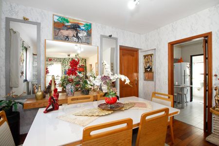 Apartamento à venda com 101m², 3 quartos e 2 vagas Apartamento à venda com 101m², 3 quartos e 2 vagasSala de Estar e Jantar