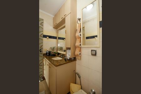 Apartamento à venda com 101m², 3 quartos e 2 vagas Apartamento à venda com 101m², 3 quartos e 2 vagasBanheiro da Suíte