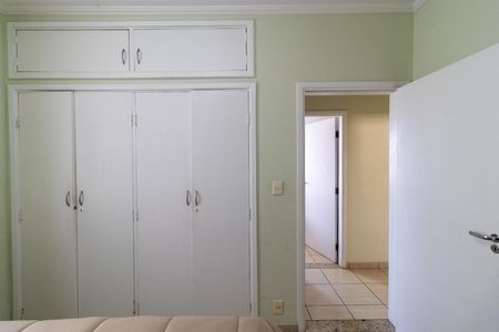 Apartamento à venda com 92m², 2 quartos e 1 vaga Apartamento à venda com 92m², 2 quartos e 1 vagaQuarto 02