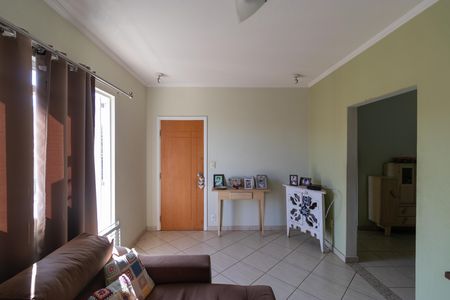 Apartamento à venda com 92m², 2 quartos e 1 vaga Apartamento à venda com 92m², 2 quartos e 1 vagaSalas
