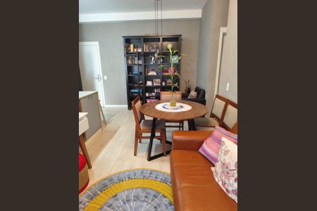 Apartamento para alugar com 55m², 2 quartos e 1 vaga Apartamento para alugar com 55m², 2 quartos e 1 vagaSala de Jantar
