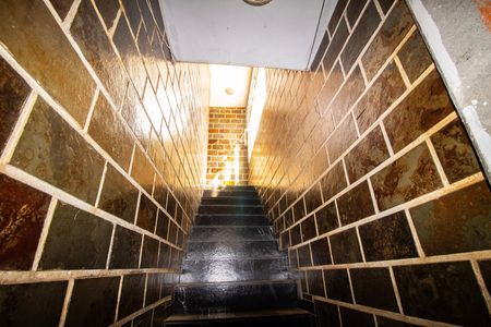 Apartamento à venda com 80m², 2 quartos e sem vaga Apartamento à venda com 80m², 2 quartos e sem vagaÁrea Comum - Escada