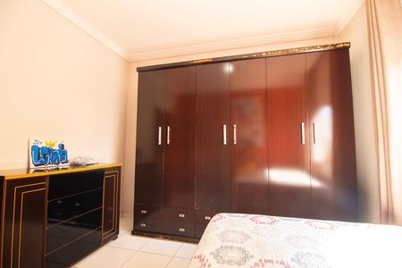Quarto 01 de apartamento à venda com 2 quartos, 80m² em Vista Alegre, Belo Horizonte