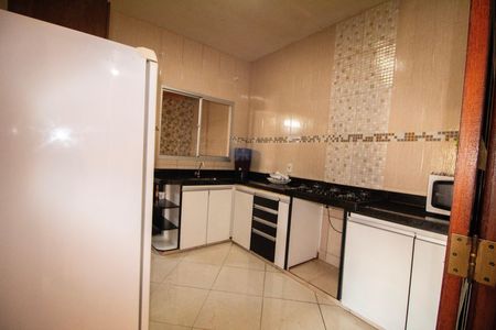 Apartamento à venda com 80m², 2 quartos e sem vaga Apartamento à venda com 80m², 2 quartos e sem vagaCozinha