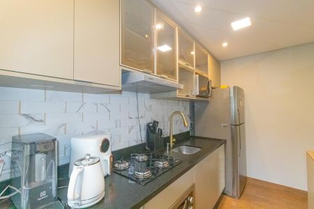 Apartamento à venda com 42m², 2 quartos e 1 vaga Apartamento à venda com 42m², 2 quartos e 1 vagaCozinha e Área de Serviço