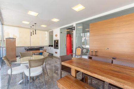 Apartamento à venda com 290m², 4 quartos e 4 vagas Apartamento à venda com 290m², 4 quartos e 4 vagasEspaço Gourmet