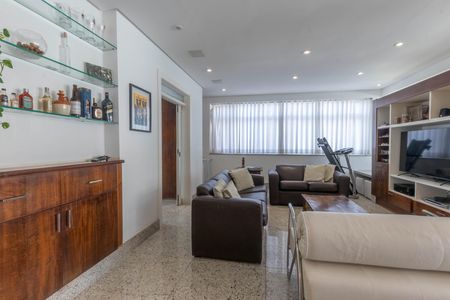 Apartamento à venda com 290m², 4 quartos e 4 vagas Apartamento à venda com 290m², 4 quartos e 4 vagasSala