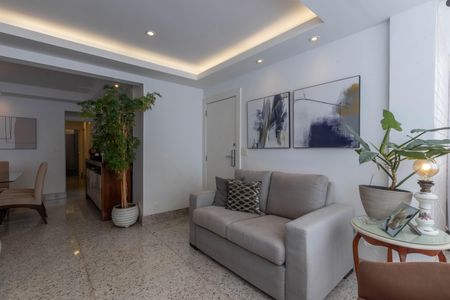 Apartamento à venda com 290m², 4 quartos e 4 vagas Apartamento à venda com 290m², 4 quartos e 4 vagasSala