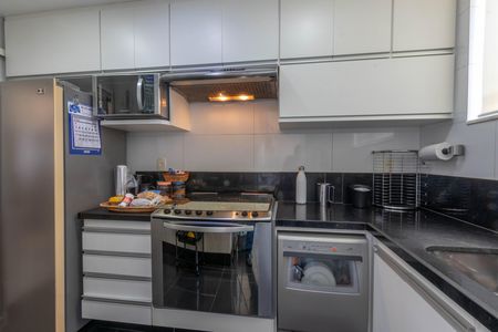 Apartamento à venda com 290m², 4 quartos e 4 vagas Apartamento à venda com 290m², 4 quartos e 4 vagasCozinha