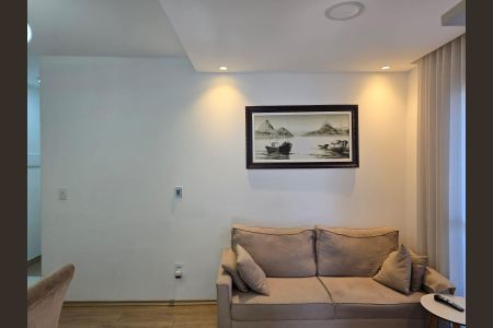 Apartamento à venda com 51m², 2 quartos e 1 vaga Apartamento à venda com 51m², 2 quartos e 1 vagaSala