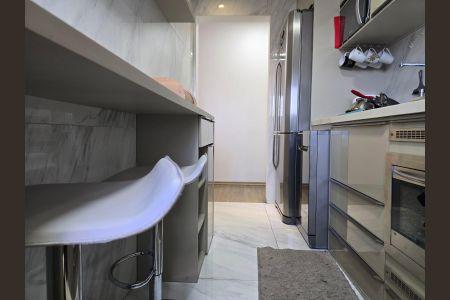 Apartamento à venda com 51m², 2 quartos e 1 vaga Apartamento à venda com 51m², 2 quartos e 1 vagaCozinha e Área de Serviço
