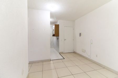 Sala de apartamento para alugar com 2 quartos, 39m² em Jardim Santa Teresinha, São Paulo