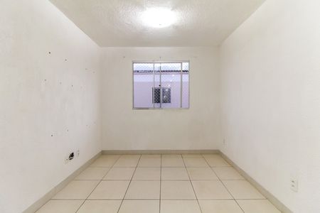 Sala de apartamento para alugar com 2 quartos, 39m² em Jardim Santa Teresinha, São Paulo