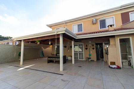 Casa de condomínio para alugar com 245m², 4 quartos e 4 vagas Casa de condomínio para alugar com 245m², 4 quartos e 4 vagasÁrea externa