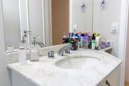 Casa de condomínio para alugar com 245m², 4 quartos e 4 vagas Casa de condomínio para alugar com 245m², 4 quartos e 4 vagasBanheiro