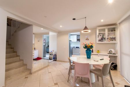Sala de casa de condomínio à venda com 4 quartos, 245m² em Alto Taquaral, Campinas