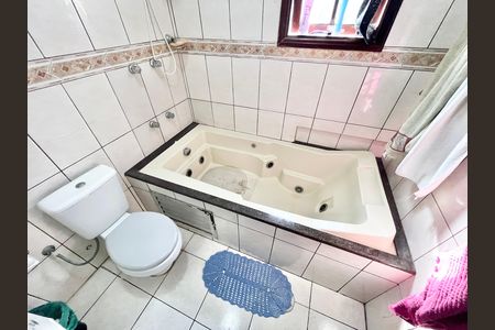 Casa para alugar com 159m², 3 quartos e 2 vagas Casa para alugar com 159m², 3 quartos e 2 vagasBanheiro 2