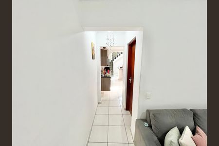 Casa para alugar com 159m², 3 quartos e 2 vagas Casa para alugar com 159m², 3 quartos e 2 vagasCorredor
