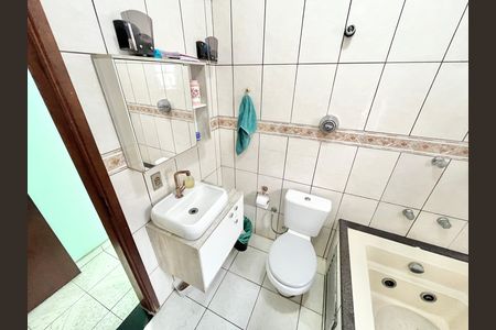 Casa para alugar com 159m², 3 quartos e 2 vagas Casa para alugar com 159m², 3 quartos e 2 vagasBanheiro 2