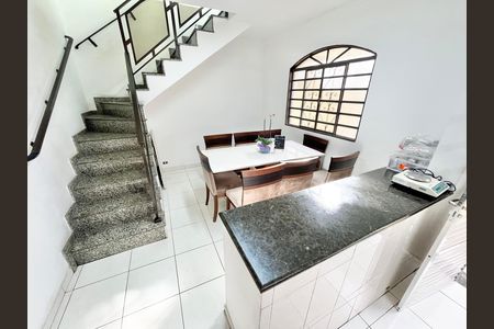 Casa para alugar com 159m², 3 quartos e 2 vagas Casa para alugar com 159m², 3 quartos e 2 vagasSala de Jantar