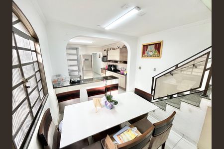 Casa para alugar com 159m², 3 quartos e 2 vagas Casa para alugar com 159m², 3 quartos e 2 vagasSala de Jantar