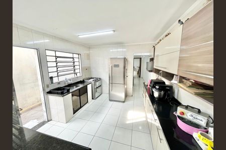 Casa para alugar com 159m², 3 quartos e 2 vagas Casa para alugar com 159m², 3 quartos e 2 vagasCozinha
