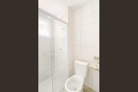 Banheiro de apartamento para alugar com 1 quarto, 27m² em Vila Sao Geraldo, São Paulo