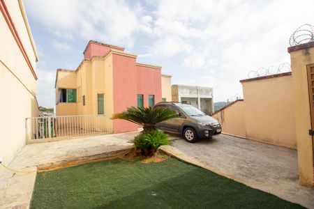 Casa para alugar com 300m², 3 quartos e 6 vagas Casa para alugar com 300m², 3 quartos e 6 vagasFachada