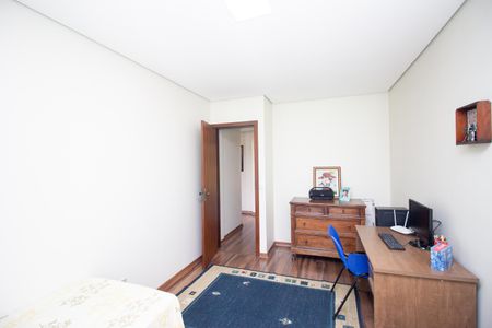 Casa para alugar com 300m², 3 quartos e 6 vagas Casa para alugar com 300m², 3 quartos e 6 vagasQuarto 2