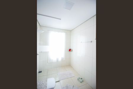 Casa para alugar com 300m², 3 quartos e 6 vagas Casa para alugar com 300m², 3 quartos e 6 vagasBanheiro da Suíte