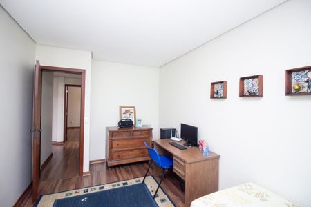 Casa para alugar com 300m², 3 quartos e 6 vagas Casa para alugar com 300m², 3 quartos e 6 vagasQuarto 2