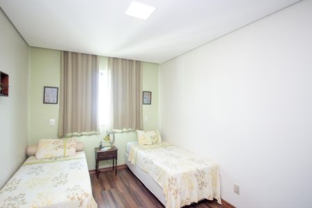 Casa para alugar com 300m², 3 quartos e 6 vagas Casa para alugar com 300m², 3 quartos e 6 vagasQuarto 2