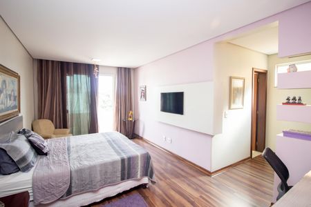 Casa para alugar com 300m², 3 quartos e 6 vagas Casa para alugar com 300m², 3 quartos e 6 vagasQuarto Suíte